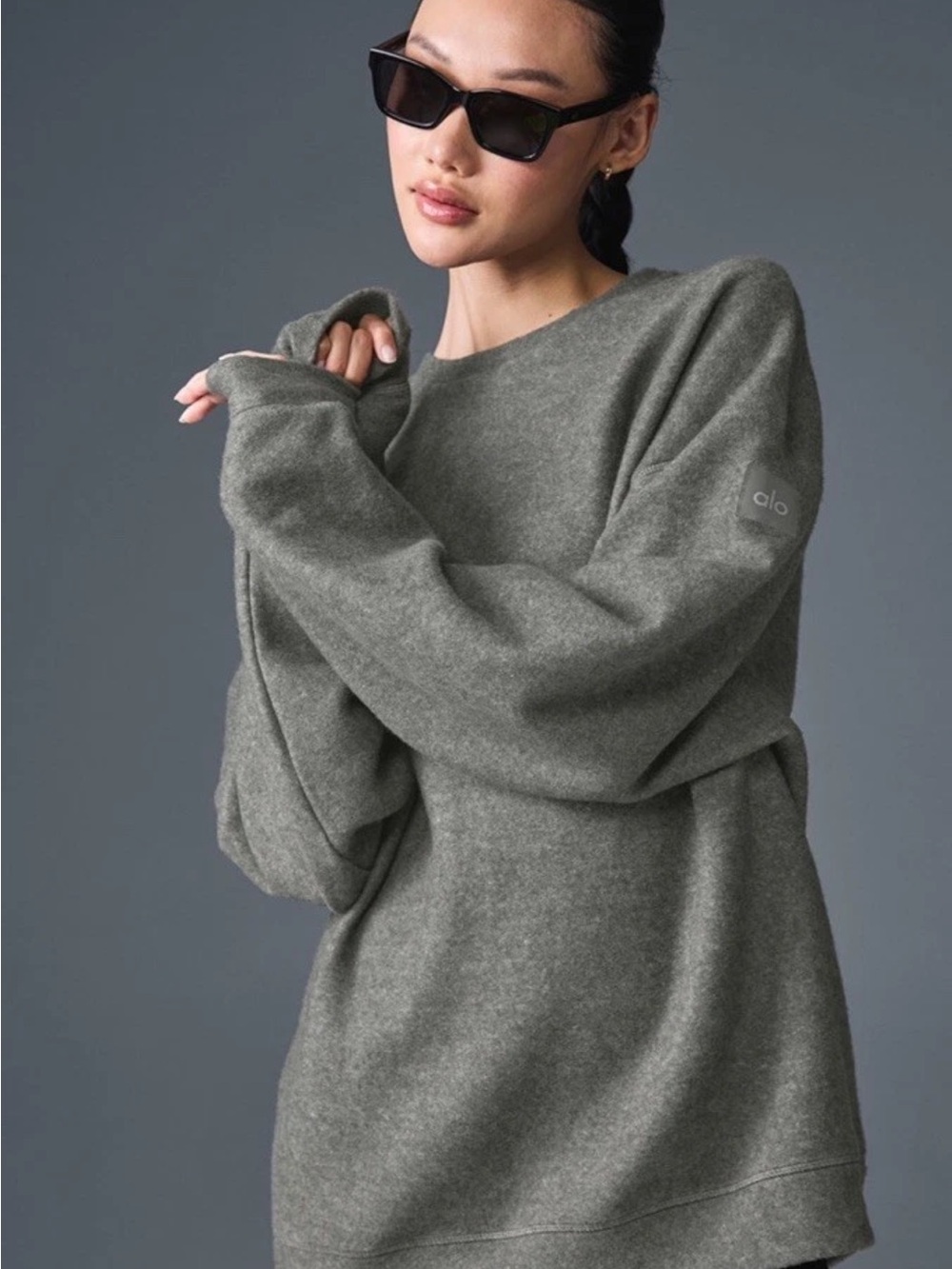 ALO Yoga Triumph Restore Crew Neck Sweatshirt in Heather Gray Size: M NWOT 🏷️